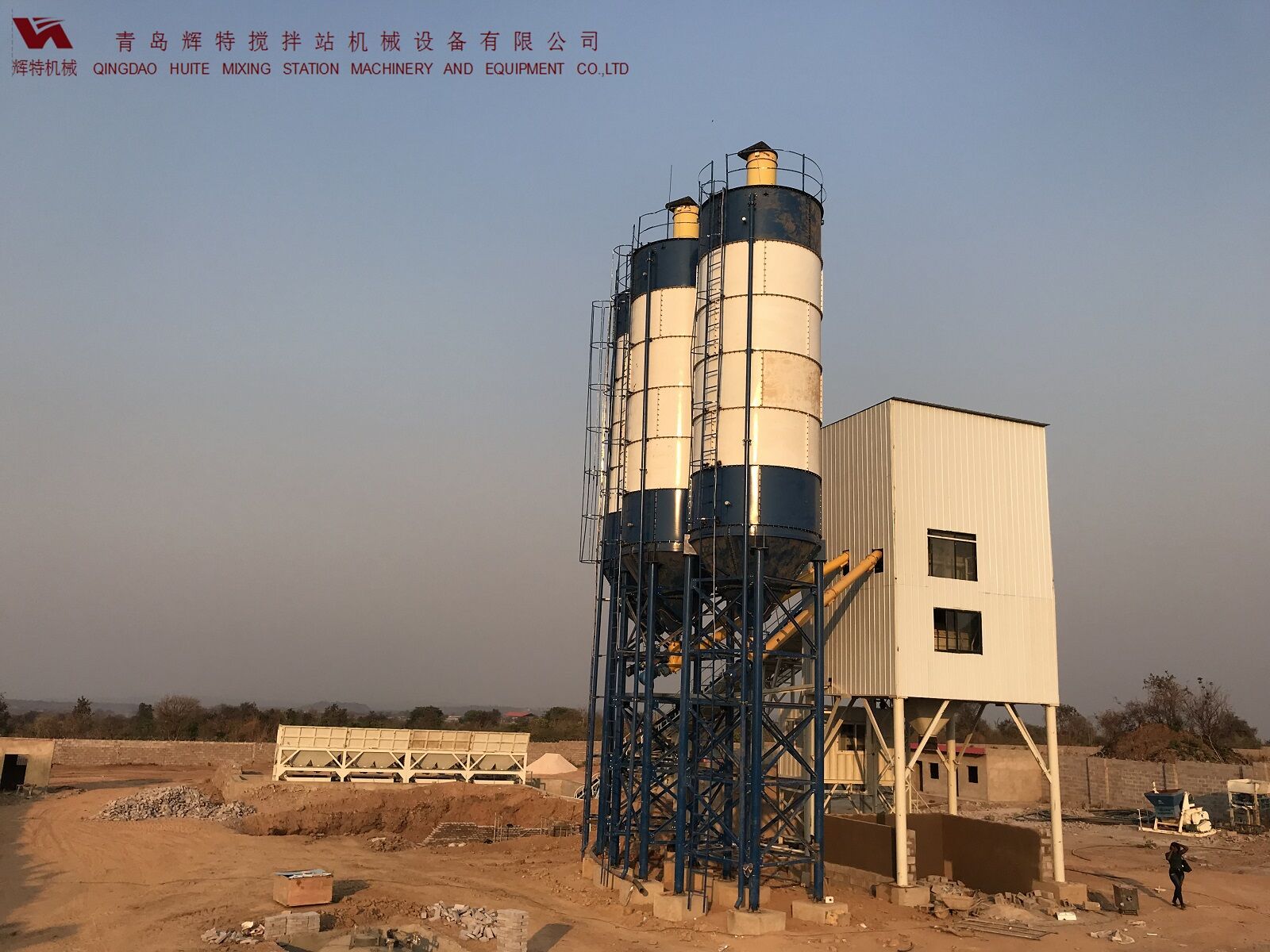 輝特混凝土攪拌站HZS120采用國內(nèi)外知名品牌，大大降低了設(shè)備故障率