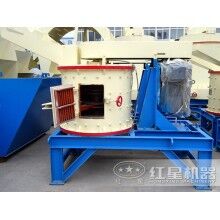 自行式沙石破碎機(jī)價(jià)格不貴，經(jīng)濟(jì)實(shí)惠ZQ82