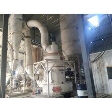 清潔環(huán)?；劾酌赡シ蹤C(jī)生產(chǎn)線設(shè)備HCQ磨粉機(jī)